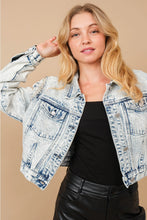 Load image into Gallery viewer, 5946-Acid Washed Shoulder Beading Denim Jacket
