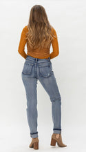 Load image into Gallery viewer, 3722 -JUDY BLUE-MID-RISE BUTTON FLY CUFFED BOYFRIEND
