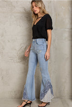 Load image into Gallery viewer, 4556- POL BELL BOTTOM PATCH JEANS
