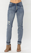 Load image into Gallery viewer, 3722 -JUDY BLUE-MID-RISE BUTTON FLY CUFFED BOYFRIEND
