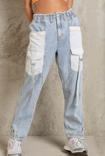 Load image into Gallery viewer, 4554- POL STRIPE DENIM POCKET PANTS
