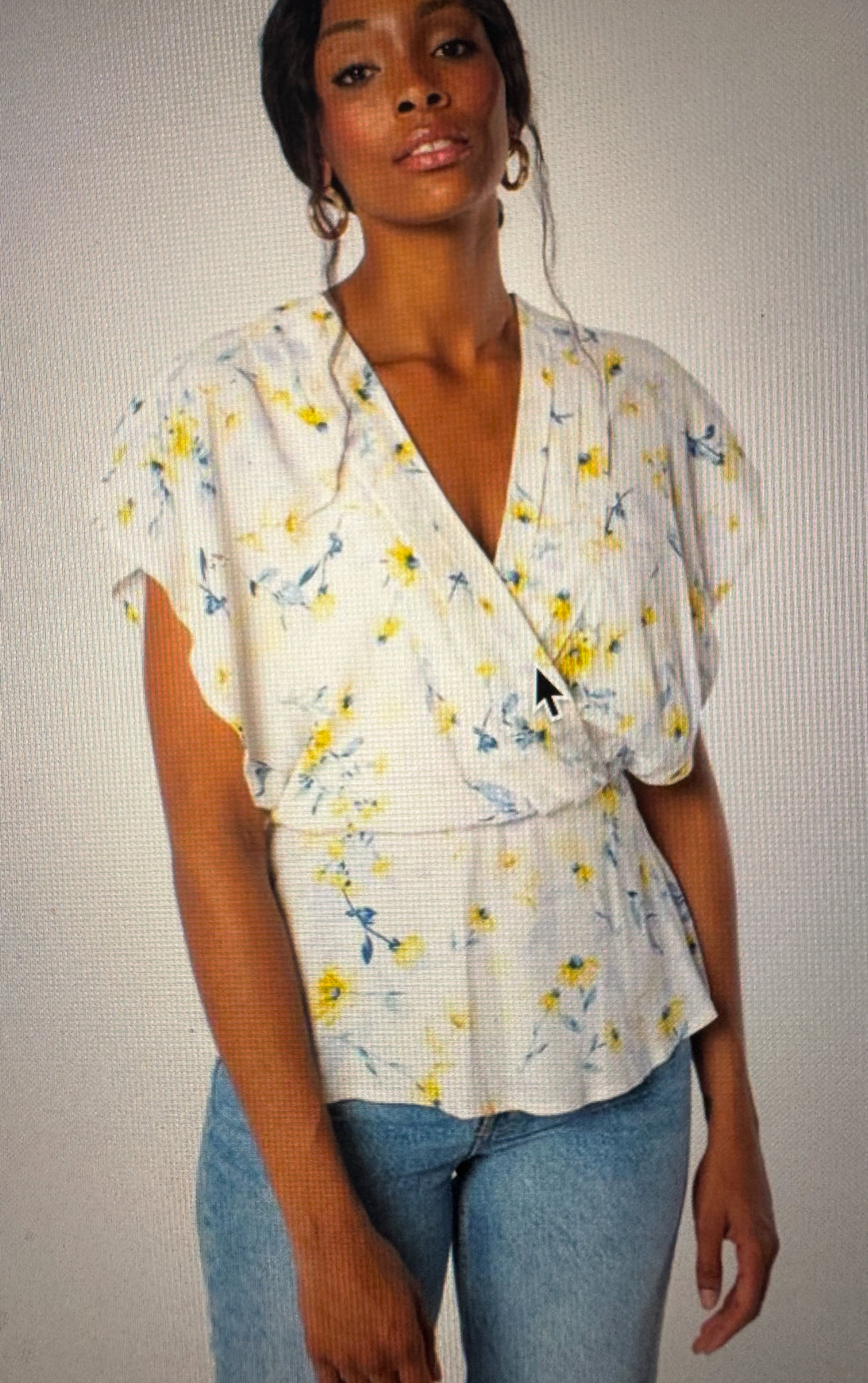 5024- CREAM AND YELLOW V NECK PLEATED TOP