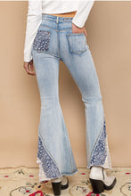 Load image into Gallery viewer, 4556- POL BELL BOTTOM PATCH JEANS
