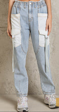 Load image into Gallery viewer, 4554- POL STRIPE DENIM POCKET PANTS
