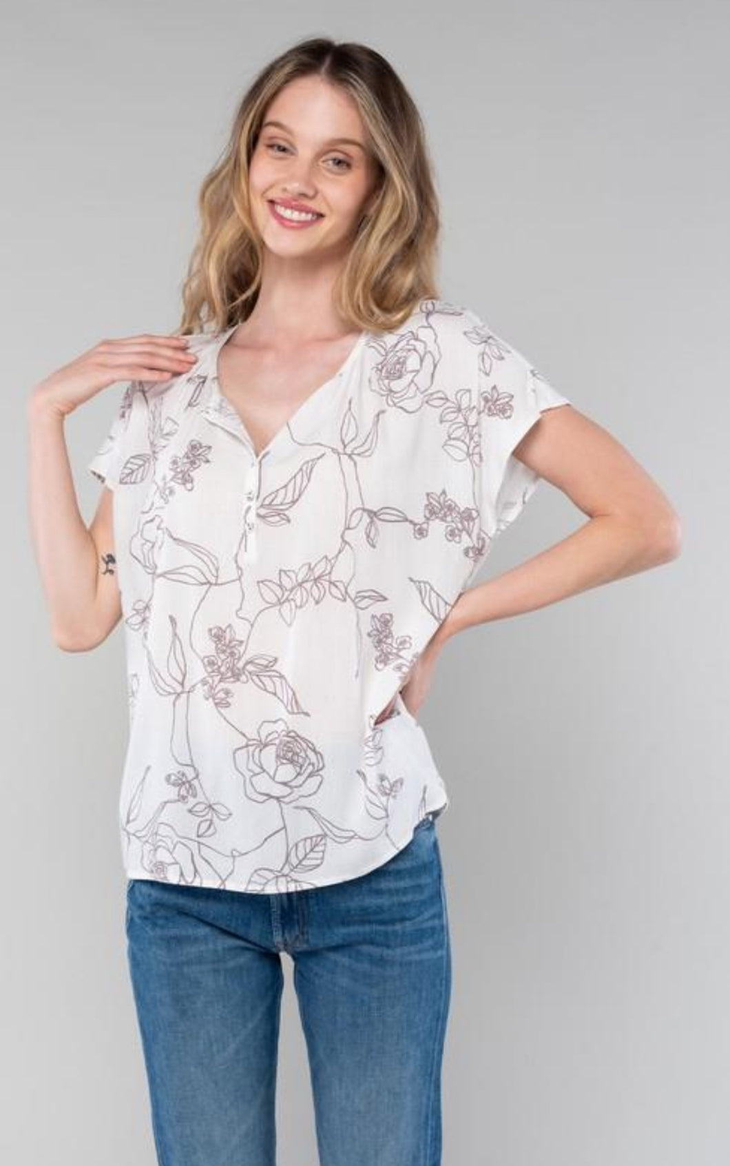 5026- BUTTON FRONT SHORT SLEEVE TOP-CREAM
