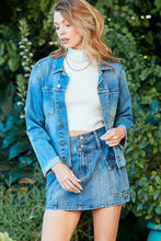 Load image into Gallery viewer, 3698- Raw Hem Cropped Denim Jacket
