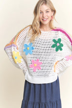 Load image into Gallery viewer, 4886- Floral Applique Crochet Top
