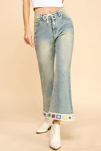 Load image into Gallery viewer, 5233-Crochet Trim Straight Leg Denim Jeans
