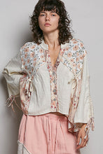 Load image into Gallery viewer, 5908- POL V NECK RELAXED FIT TOP W/FLORAL PRINT
