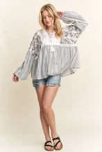 Load image into Gallery viewer, 4891 -- Boho Floral Peasant Tunic Top
