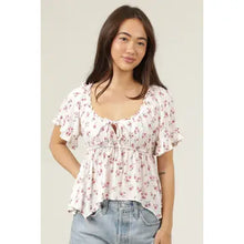 Load image into Gallery viewer, 6253- Hanky Hem Short Sleeve Printed Top
