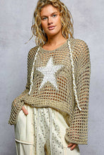Load image into Gallery viewer, 5909- POL V NECK THIN SWEATER WITH STAR-OLIVE

