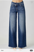 Load image into Gallery viewer, 3469-MID RISE CROSSOVER WIDE LEG JEANS
