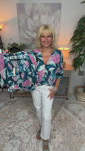 Load and play video in Gallery viewer, 5193-Short Sleeve V-Neck Tropical Leaf Knot Top
