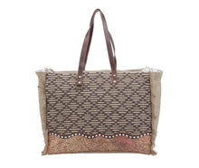 Load image into Gallery viewer, S-4744- MYRA-&quot;Bruine Weekender Bag&quot;
