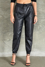 Load image into Gallery viewer, 1243-CUFFED JOGGER WITH KNEE STITCH CONTRAST
