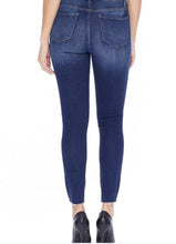 Load image into Gallery viewer, EUNINA #85-101 -Clara 9732DK Clara high rise skinny crop DARK WASH

